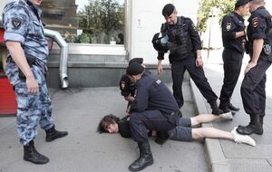 Коновалов утверждает, что его задержали во время пробежки