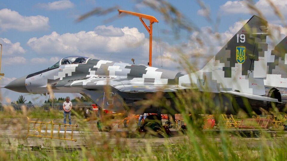 Винищувач вдало здійснив випробувальні польоти й відбув до місця дислокації