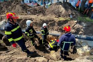 Другого робітника вдалося врятувати