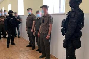 Працівників СІЗО затримали під час продажу чергової партії наркотиків