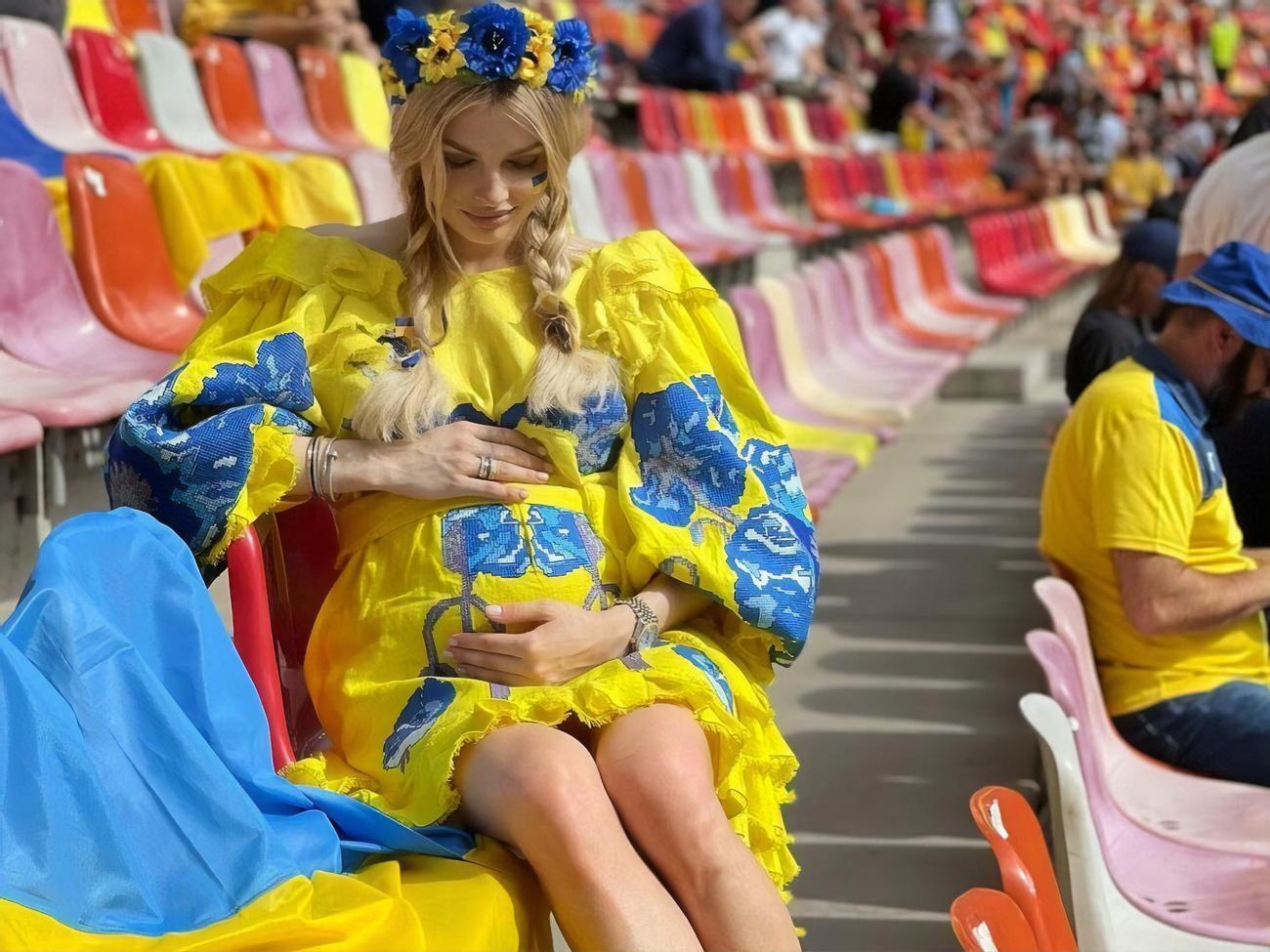 Дружина Зінченка вболівала за національну збірну під час гри в Бухаресті
