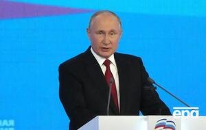 Путин считает якобы РФ никогда не диктует свою волю другим странам