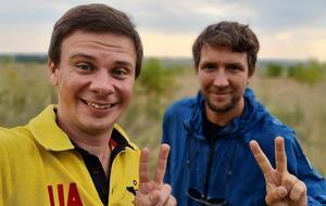 Съемочная группа передачи "Мир наизнанку" состоит всего из двух человек – Комарова и Дмитриева