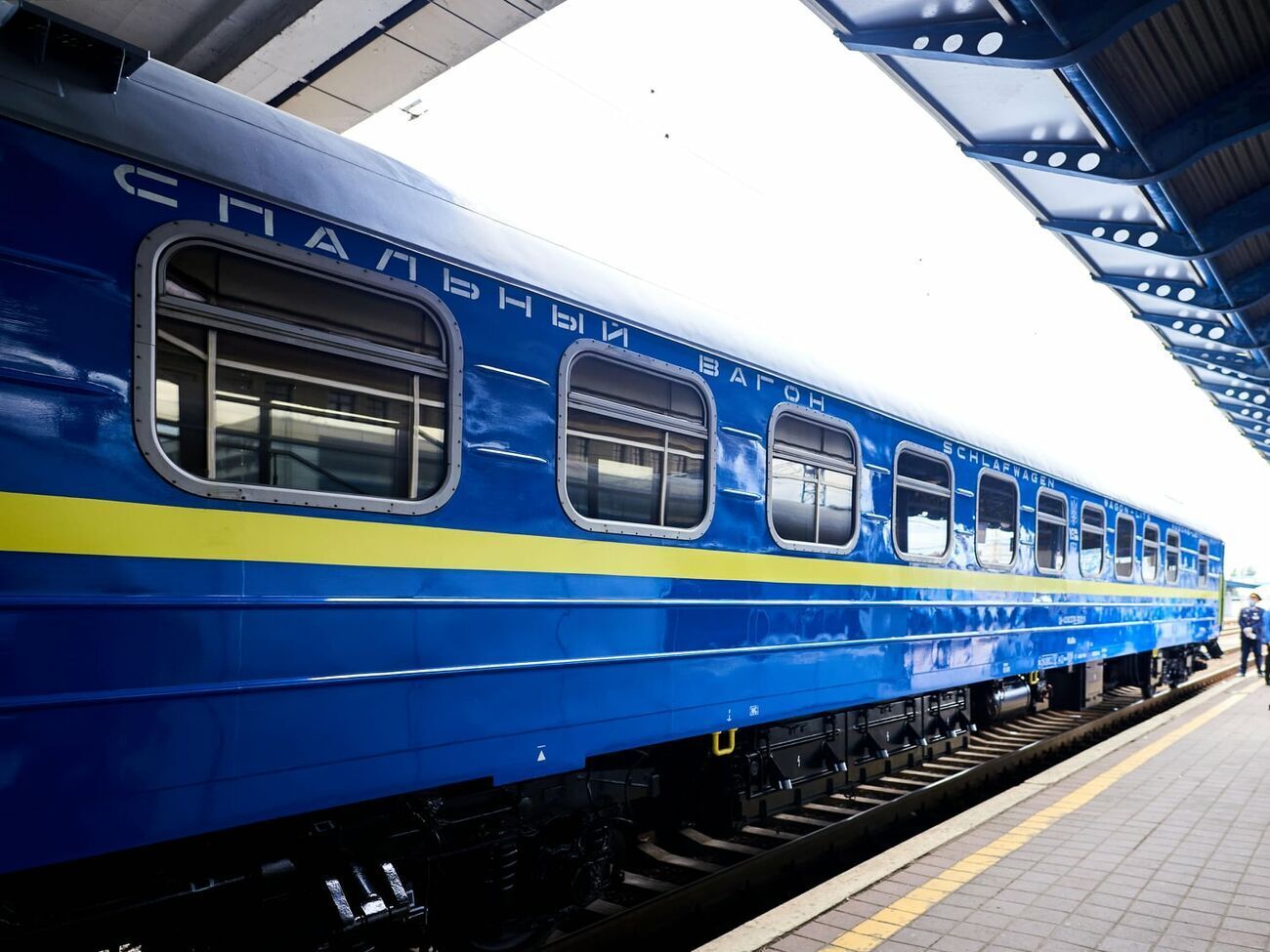 Потяги курсують згідно з графіком