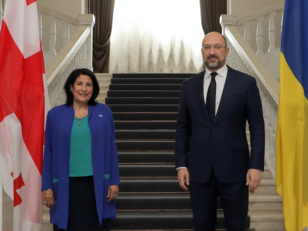 Грузия и Украина выведут экономические отношения на "качественно новый уровень", заявил Шмыгаль по итогам встречи с Зурабишвили