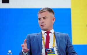 Новіков (на фото) розповів, як суд зупинив припис на ім'я Зеленського