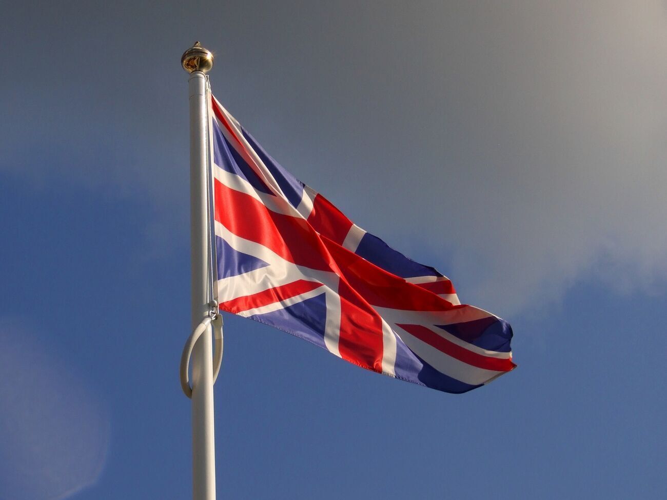 В правительстве Великобритании подчеркнули, что эсминец в Черном море совершал мирный проход в соответствии с международным правом