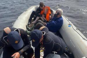 Сотрудникам ГСЧС удалось вовремя найти девочку, которая пробыла в воде два часа и очень замерзла
