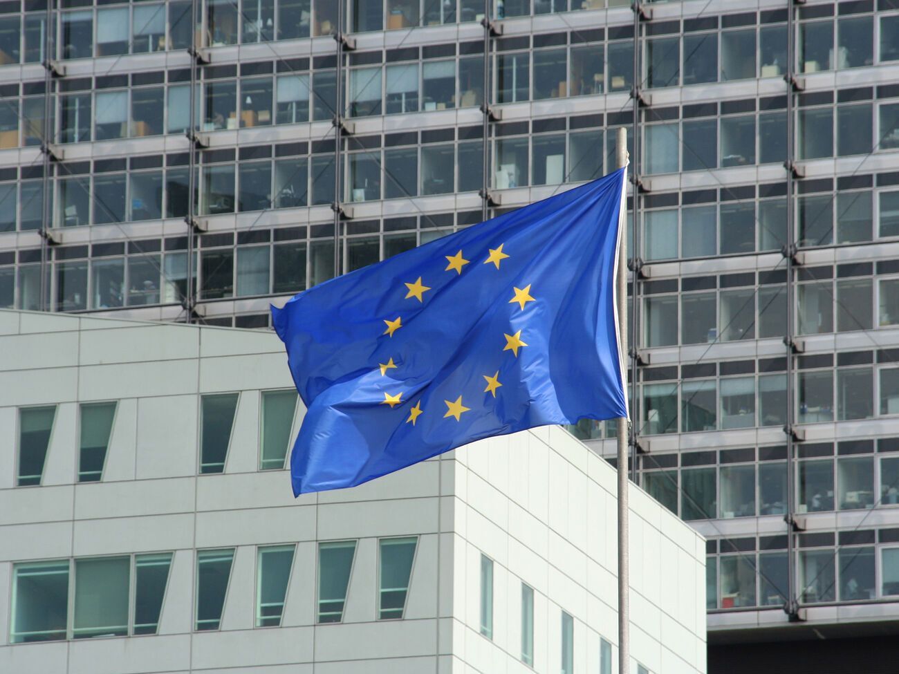 Евросоюз ввел санкции против Беларуси в ответ на принудительную посадку самолета Ryanair в Минске