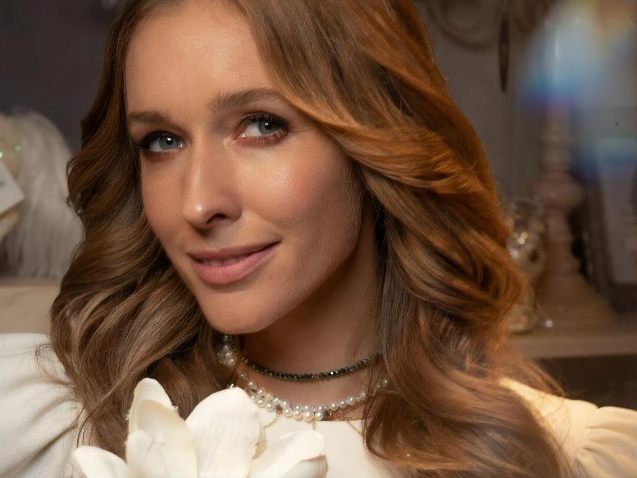 Осадча незабаром стане мамою втретє