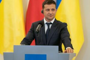 Зеленський: Ми прийшли змінювати країну, давайте її змінювати