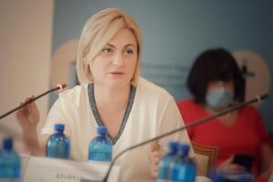 "Довгоочікуваний" законопроєкт Зеленського про олігархів Рада розгляне наступного тижня, зазначила Кравчук