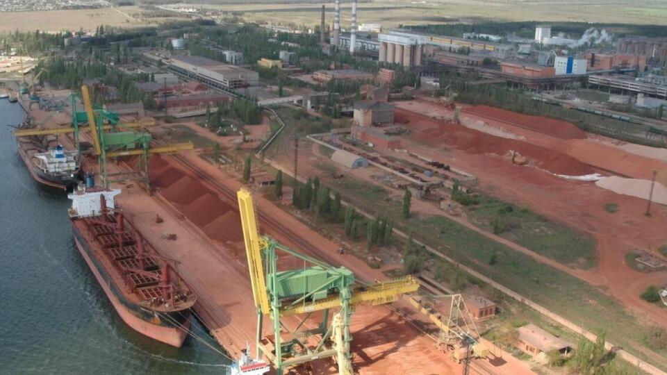 Відходи червоного шламу можуть мати три небезпечні властивості, зазначив експерт