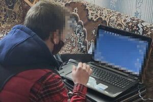 По данным СБУ, в ходе обысков у агитаторов обнаружили электронные носители информации с доказательствами противоправной деятельности