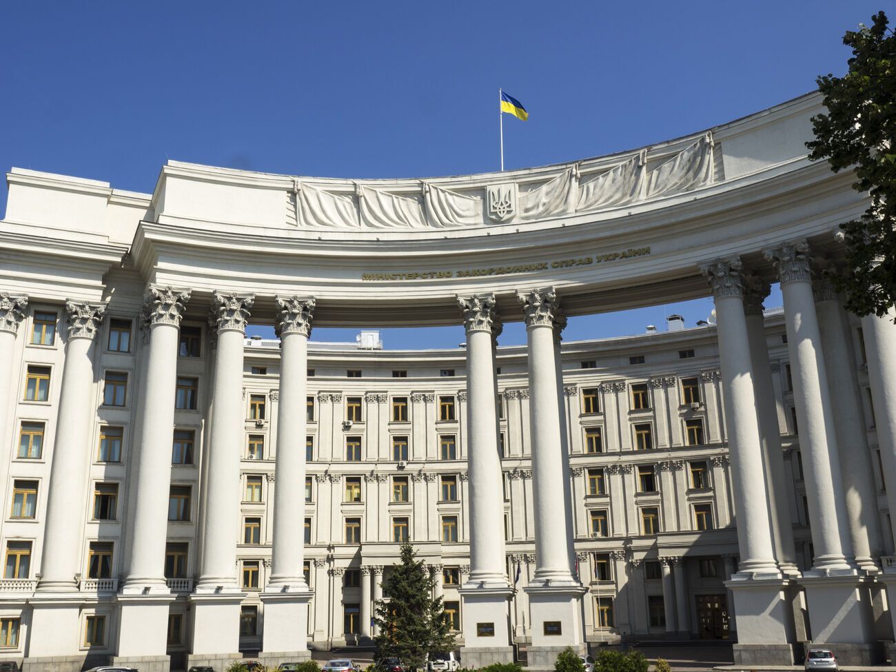 Ініціатива Франції та ФРН запросити Путіна на саміт лідерів ЄС іде врозріз із санкційною політикою Євросоюзу, підкреслили у МЗС України