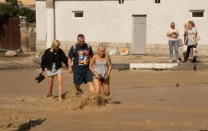 Ливень с грозой начался около 13.00