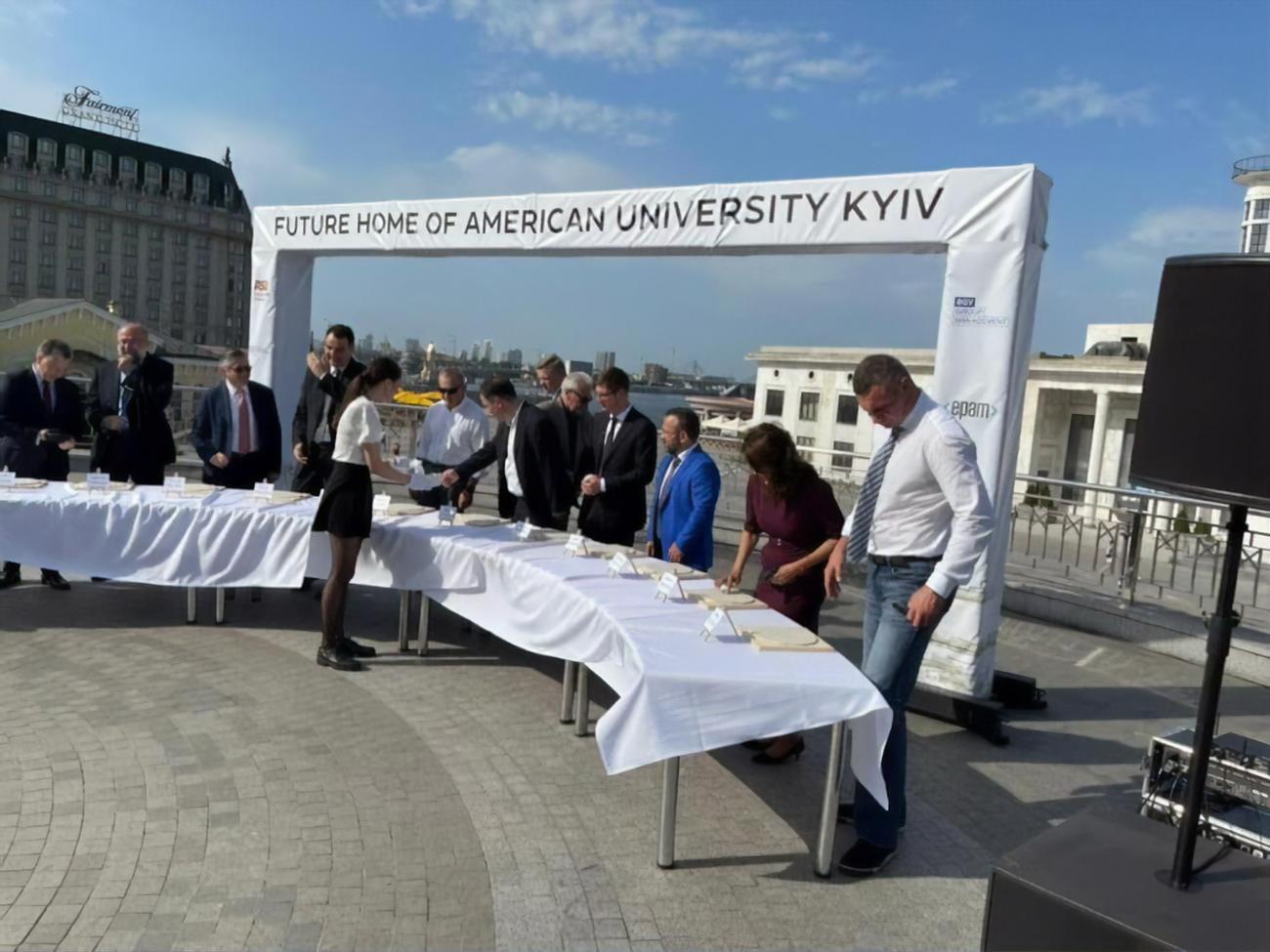 Проєкт створено в партнерстві з Університетом штату Аризона