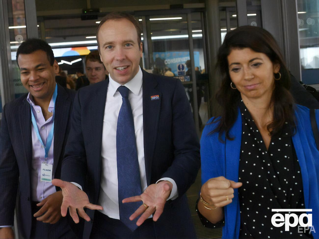 Генкок (по центру фото) і Коладанджело (праворуч) знайомі із часів навчання в Оксфорді