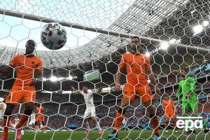 Нидерланды пропустили и не смогли забить