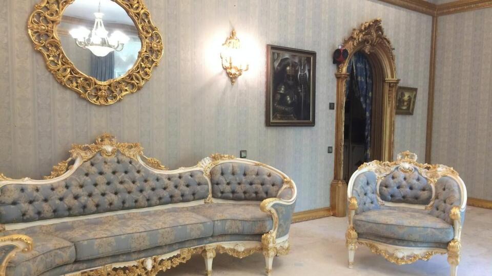 "Жлобской" Гурин назвал мебель одного из выселившихся жителей госдачи