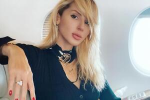 Loboda: "Вчера опять на первой полосе…"