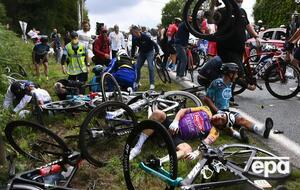 Медики оказали помощь велосипедистам, которые получили разной степени тяжести травмы