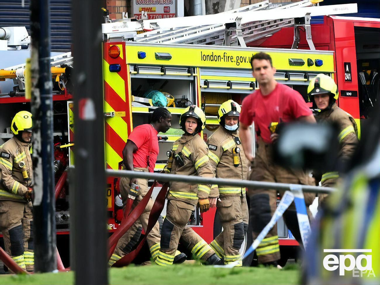 Пожарные локализовали огонь, жителей Лондона просят избегать района, где произошел взрыв