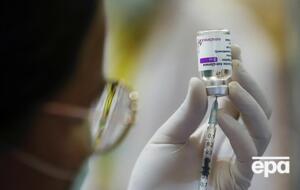 Побочных эффектов от второй и третьей доз вакцины AstraZeneca оказалось меньше, чем после первой