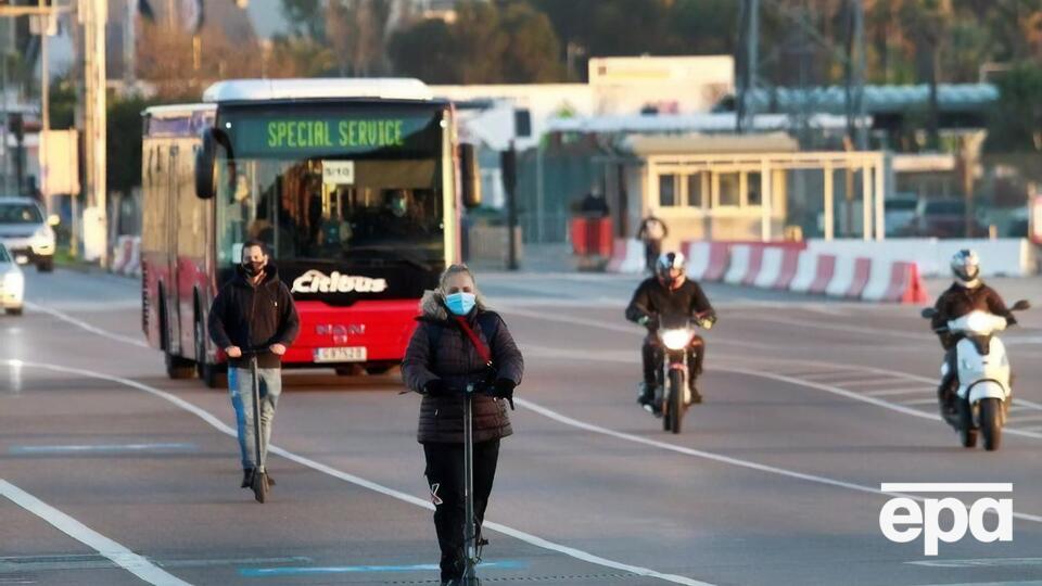 Население Гибралтара составляет около 34 тыс. человек