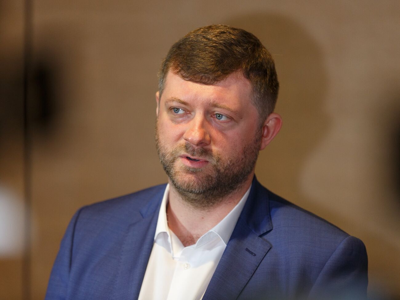 Корниенко отметил, что дискуссий по поводу Конституции много