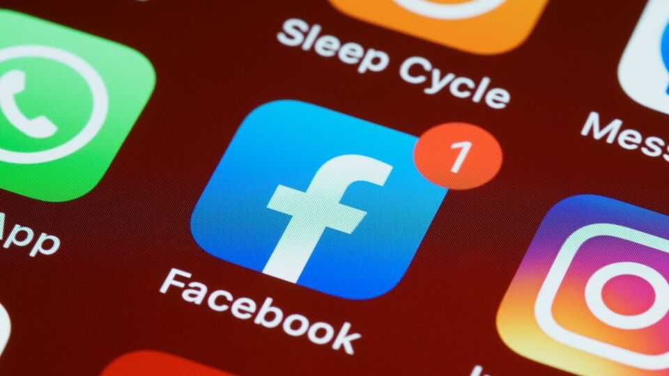 Акции Facebook выросли на 4,2%