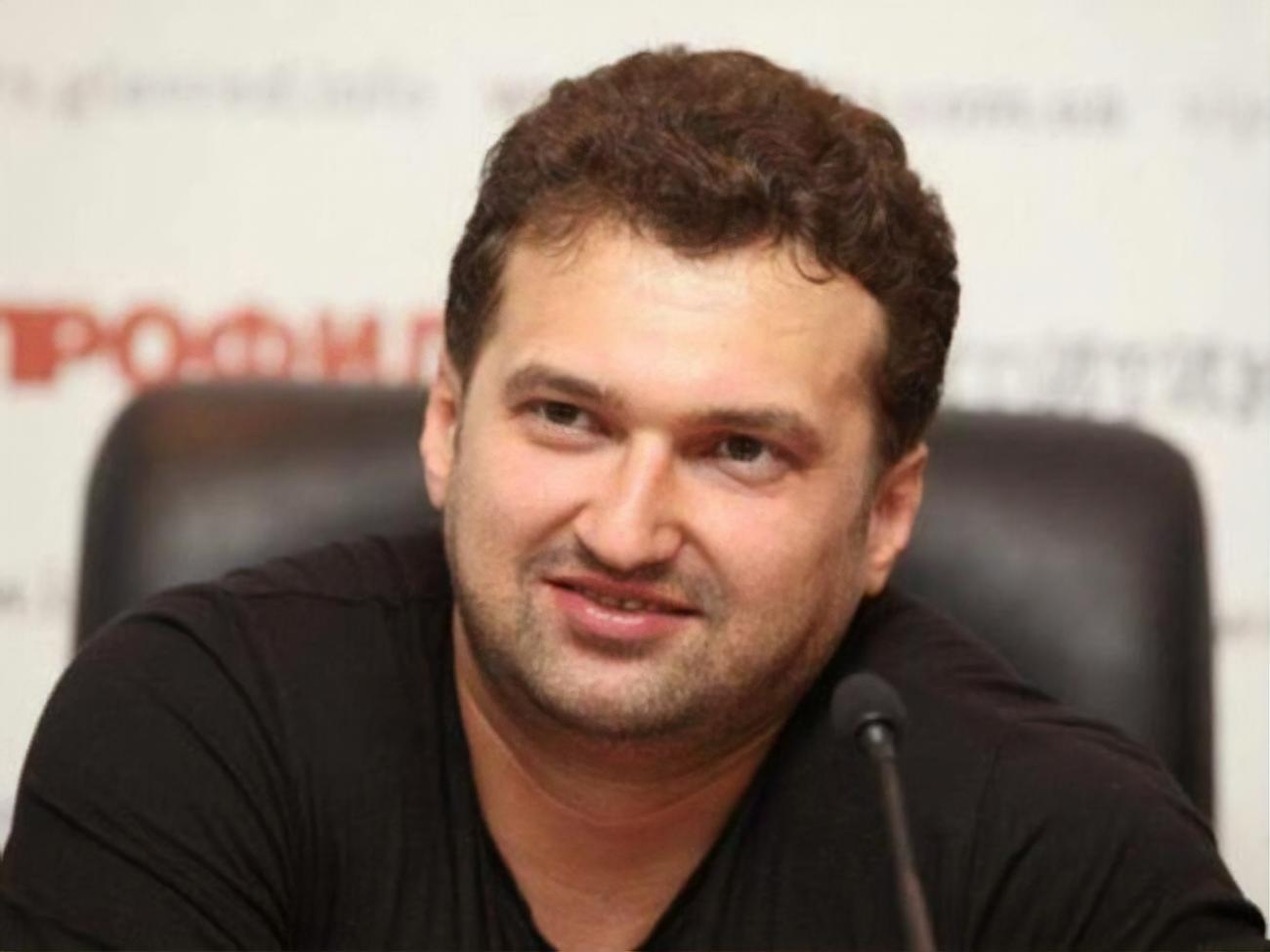 Голобуцкий: Очевидно, что если сегодня Чернышов выбил награду для отца, то в должности премьера он, скорее всего, не сможет противостоять кумовству