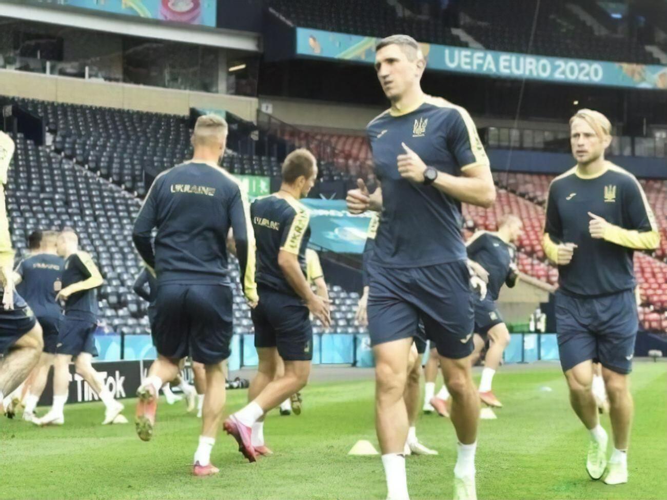 Українські футболісти гратимуть проти Швеції в синьому комплекті форми