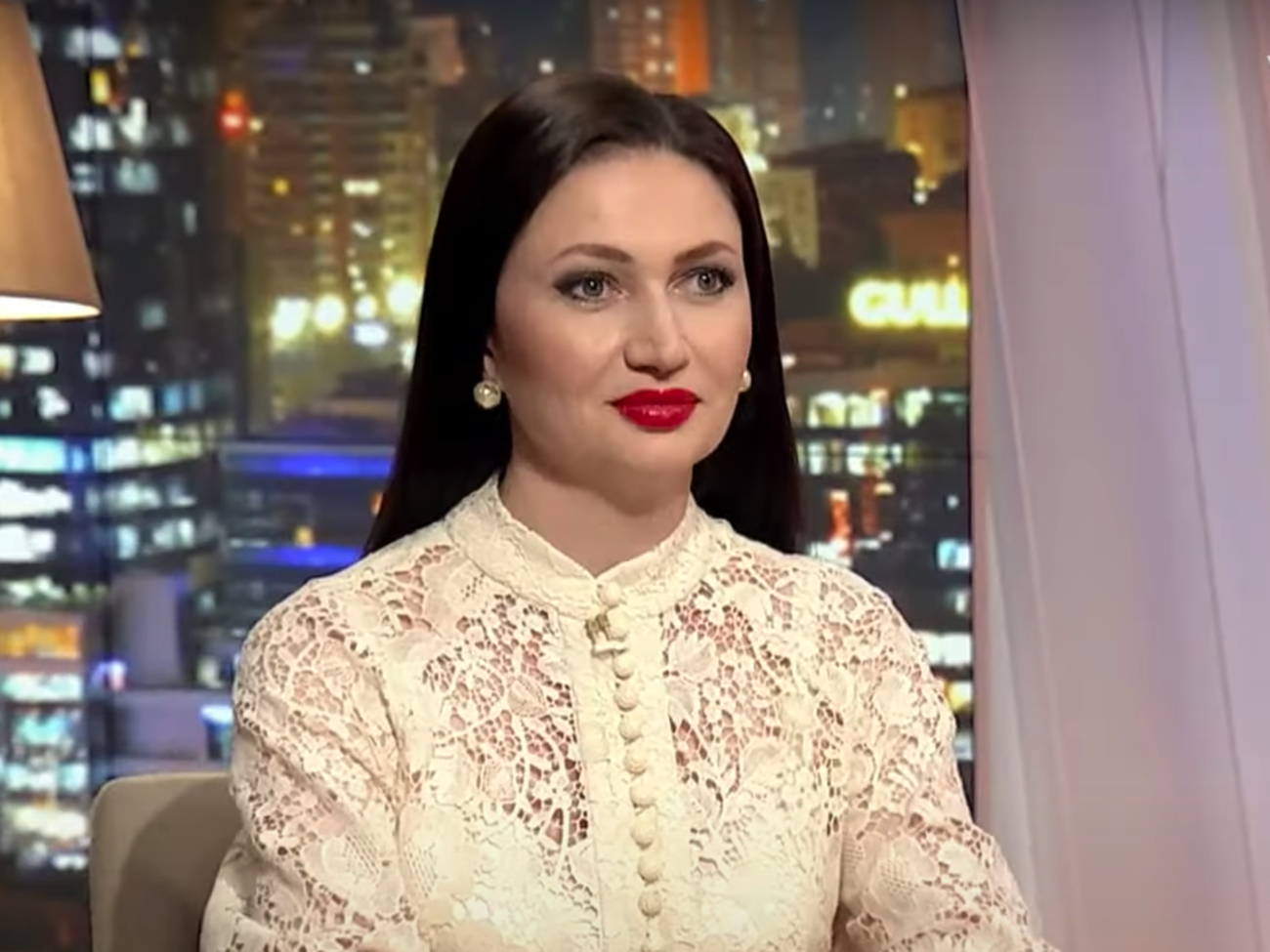 Алеся Бацман: У Украины этот хищник откусил уже Крым и практически проглотил часть Донбасса. Как Европа этого не понимает? Как можно быть такой недальновидной?