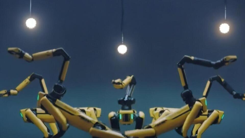 Для танца роботов потребовалось запрограммировать каждое движение