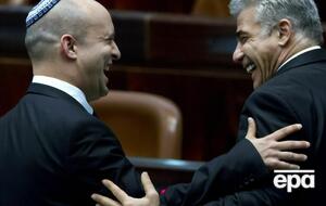 Якщо парламент затвердить новий уряд, наступними прем'єрами Ізраїлю стануть Беннетт (зліва) і Лапід (праворуч)