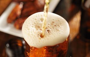 Если к 4 июля будет вакцинировано 70% американцев, пивоваренная компания в США пообещала бесплатное пиво участникам акции