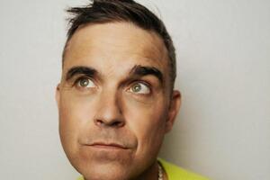 Робби Уильямс лишился шевелюры в считанные минуты