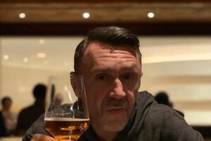 Від попередніх стосунків у Шнурова є дорослі донька й син