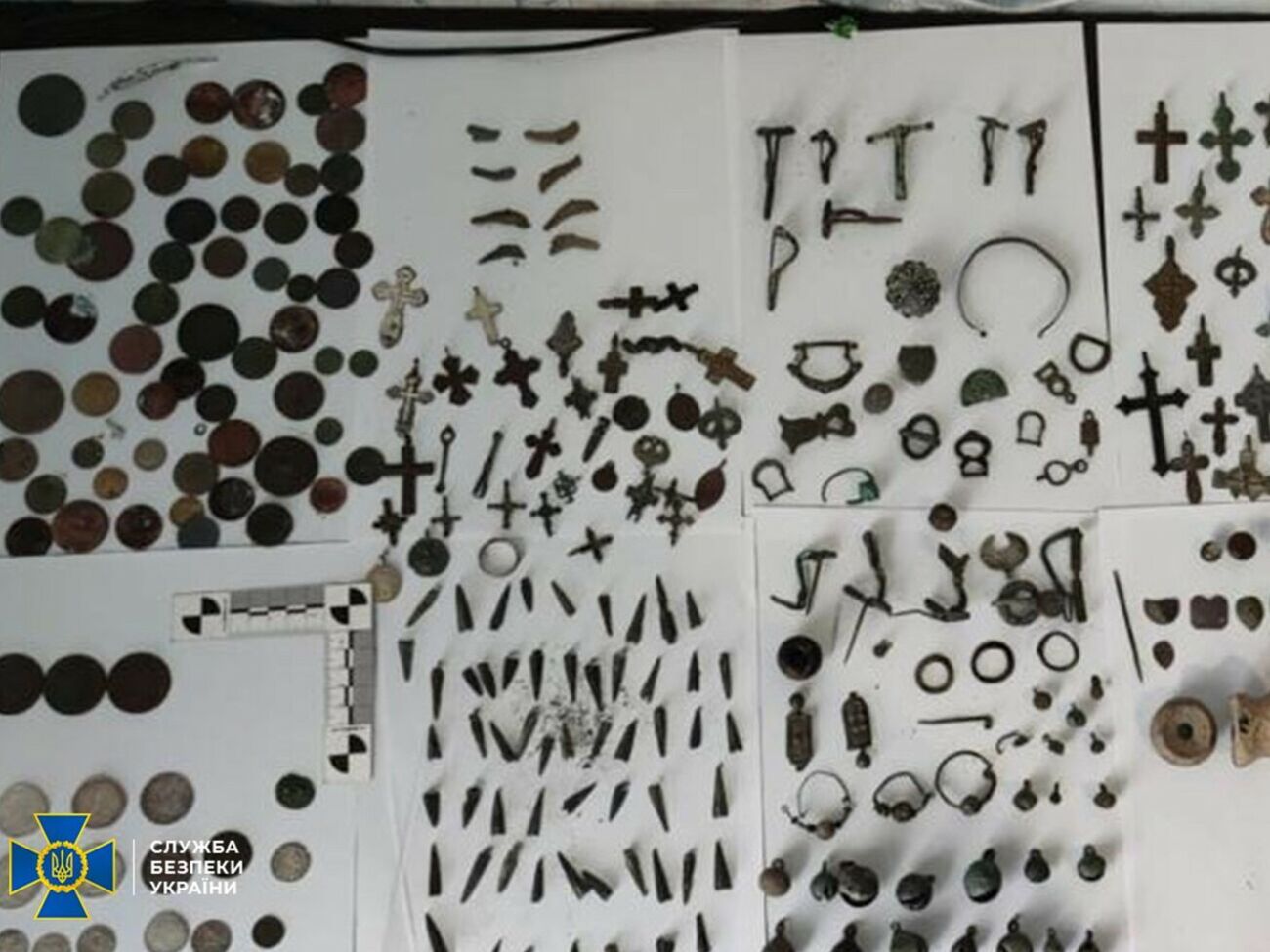 Экспертиза подтвердила принадлежность изъятых предметов к культурным ценностям