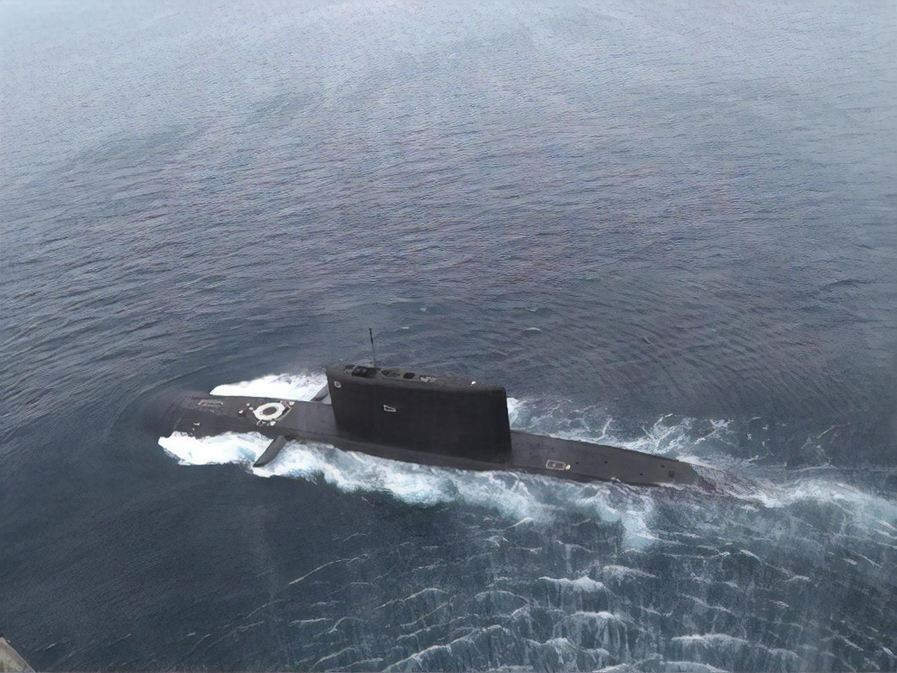 Российская субмарина&nbsp;уже отработала экстренное и обычное погружение на различную глубину в акватории Черного моря
