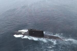 Російська субмарина вже відпрацювала екстрене і звичайне занурення на різну глибину в акваторії Чорного моря