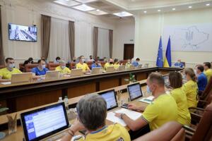 Перемоги збірної України з футболу об'єднують країну, зазначив на засіданні Кабміну Шмигаль