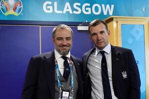 "Спасибо вам, Андреи, за сборную Украины", – написал Сапронов