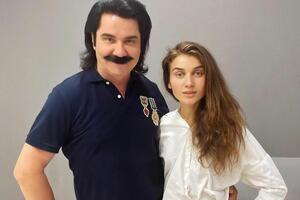 "Пощекотал легендарными зибро-усиками", – уже шутят поклонники Зиброва и Jerry Heil