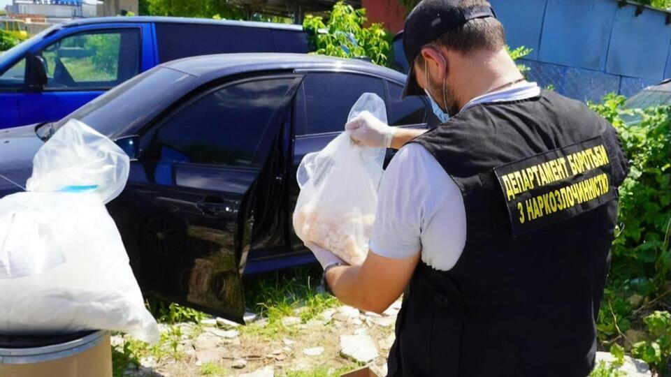 В ходе спецоперации более 350 полицейских задержали 16 подозреваемых и провели 46 обысков