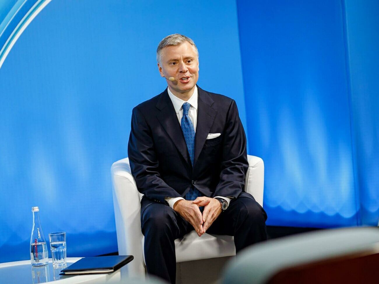 С Витренко подписали контракт 13 мая