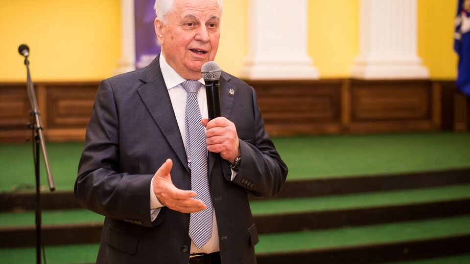 Кравчук: Потрібно шукати нові шляхи для досягнення миру на Донбасі