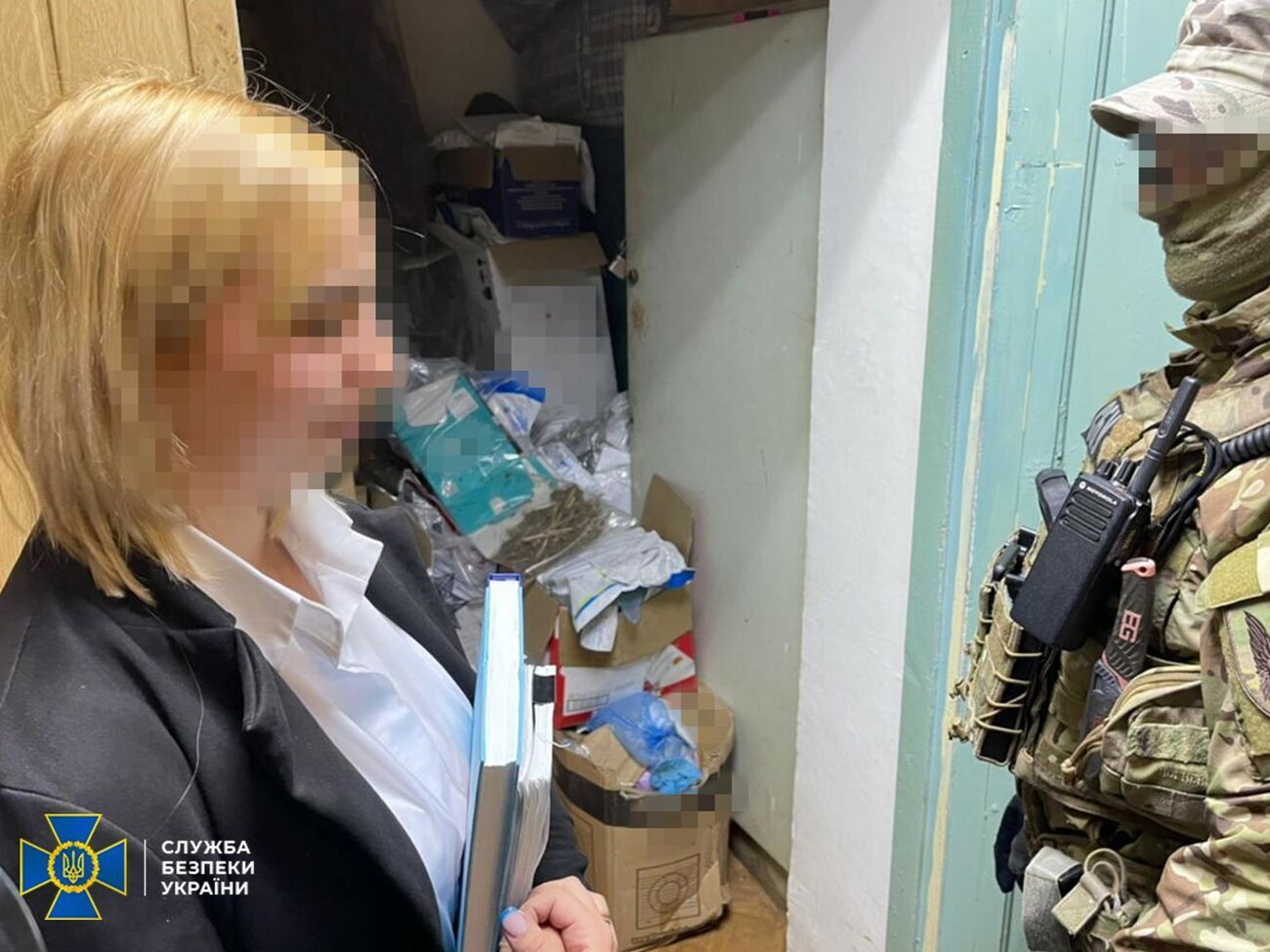 В СБУ заявляют, что сотрудница полиции подменила полкило кокаина, которые хранились как вещественное доказательство по делу