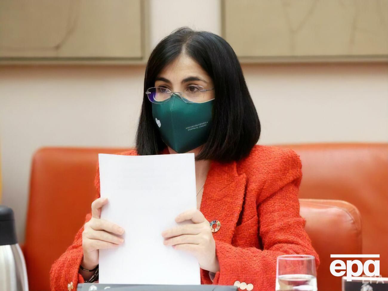 Дариас сообщила, когда планируют завершить вакцинацию подростков